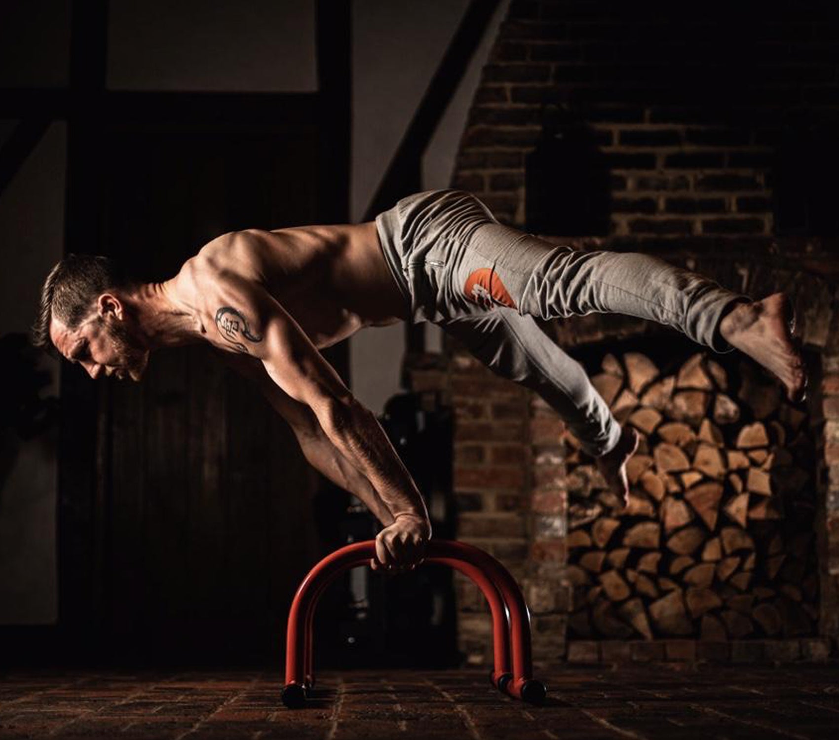 A Moment with... Aslan Steel